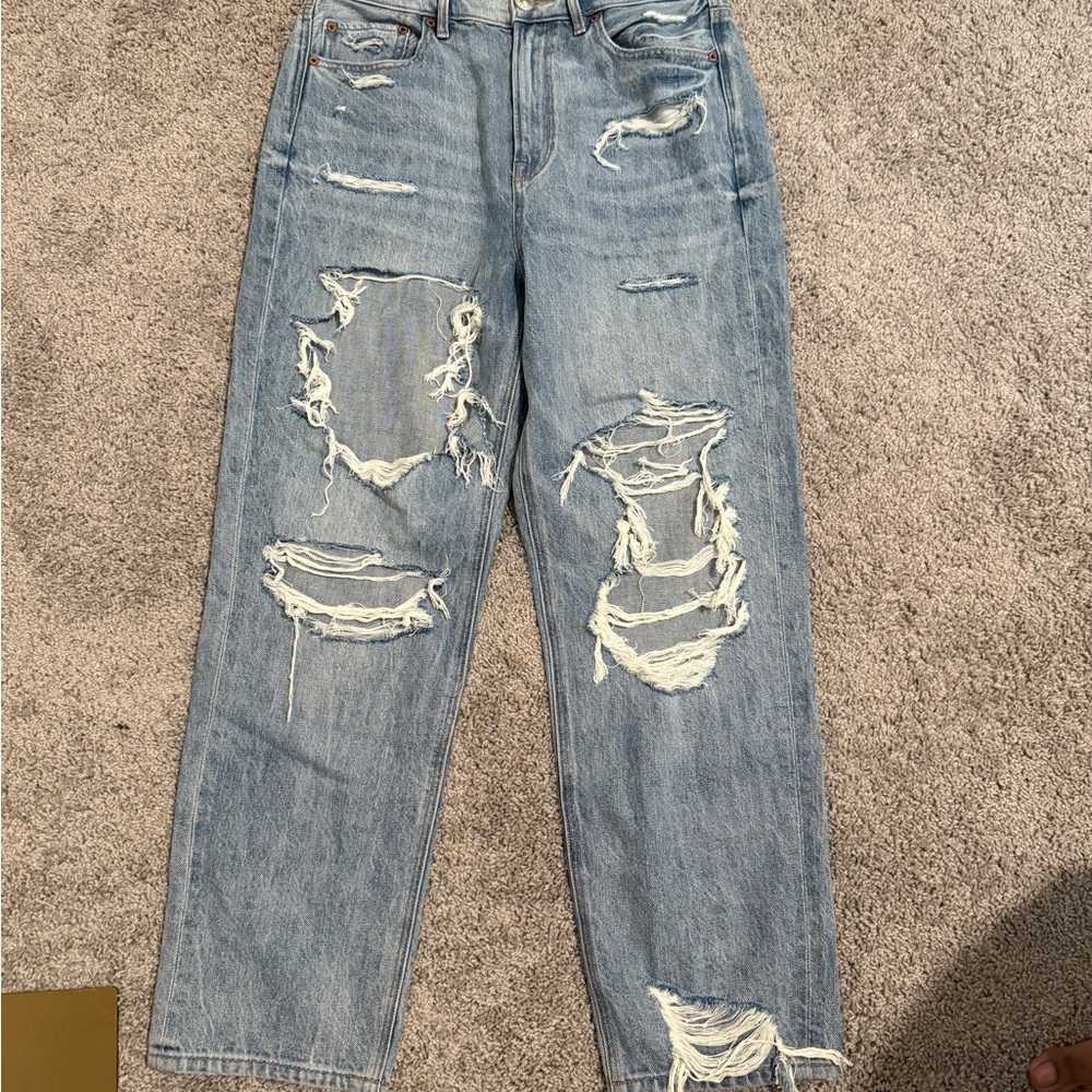 American Eagle Outfitters Light Blue Distressed Boyfriend Jeans